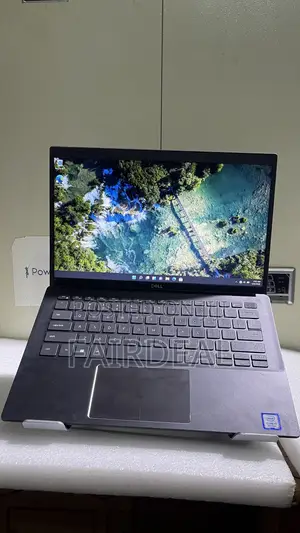 Laptop Dell Latitude 3301 4GB Intel Core i3 SSD 256GB