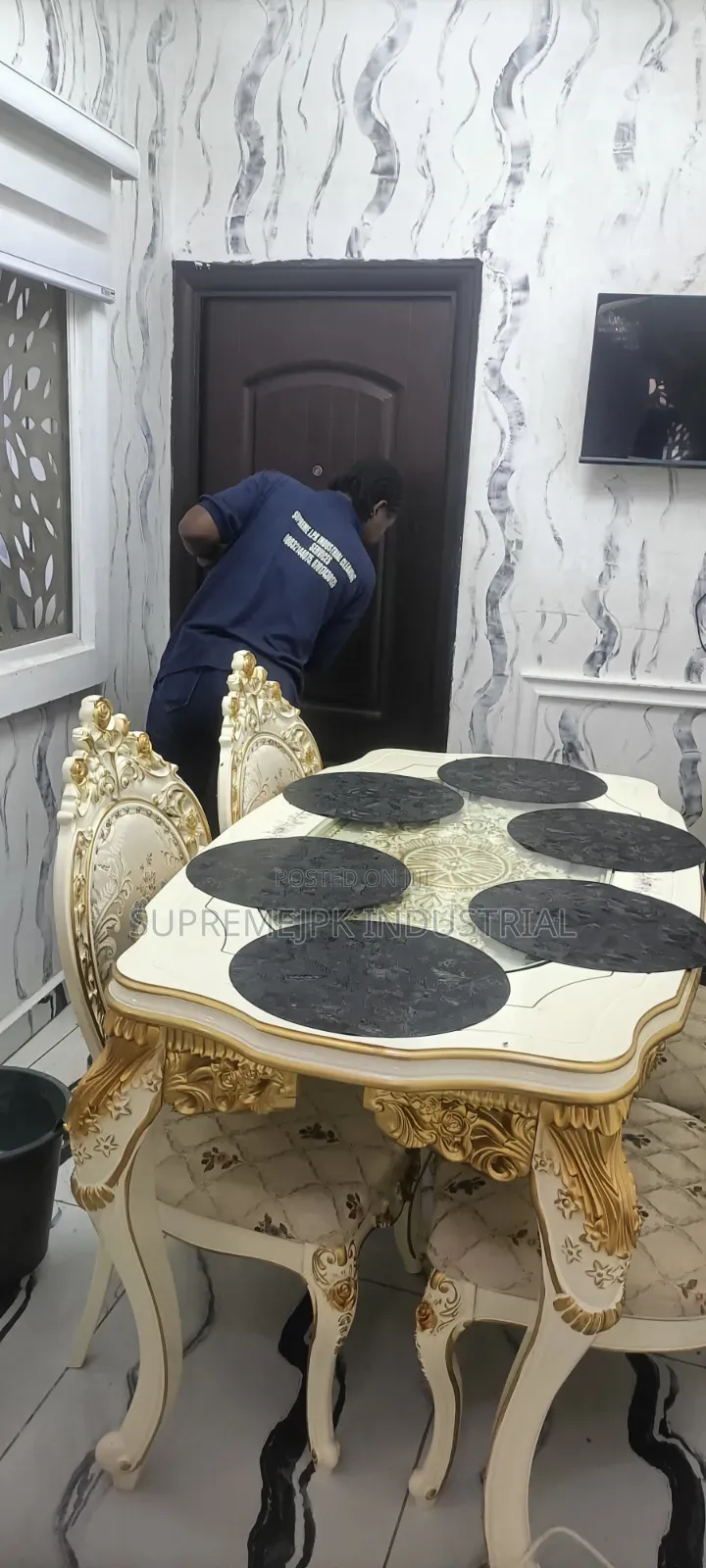 Supreme Cleaning Company
