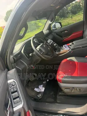 Toyota Land Cruiser 2025 Black