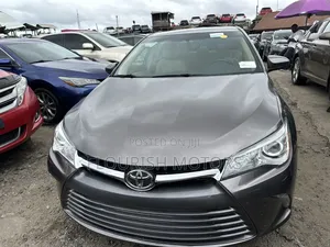 Toyota Camry XLE V6 4dr Sedan (3.6L 6cyl 6A) 2016 Gray