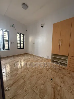 1bdrm Shared Apartment in Royal Pine Estate, Lekki Phase 2 for rent