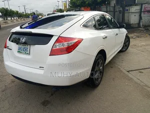 Honda Accord Crosstour EX-L AWD 2011 White