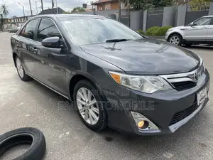 Toyota Camry 2014 Gray