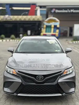 Toyota Camry SE 4dr Sedan (2.5L 4cyl 6A) 2017 Gray