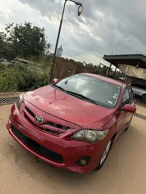 Toyota Corolla 2013 Red