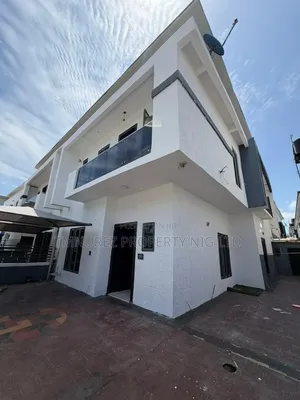 4bdrm Duplex in Chevron for rent