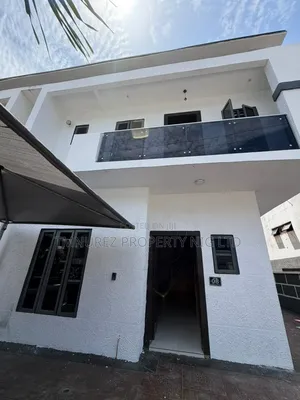 4bdrm Duplex in Chevron for rent