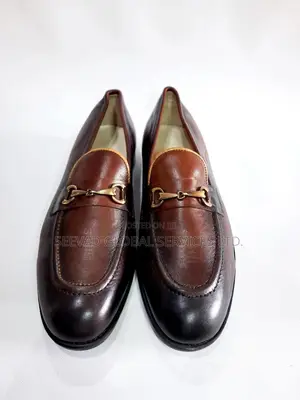 Men Light Sole Shoe