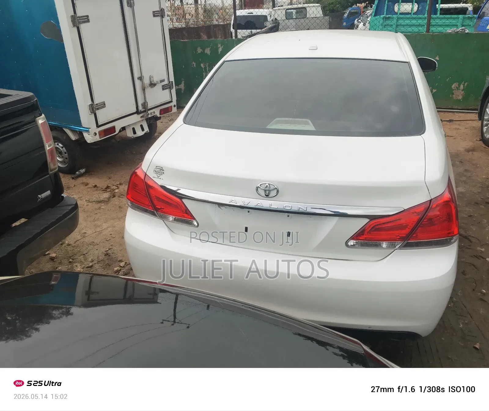Toyota Avalon 2011 White