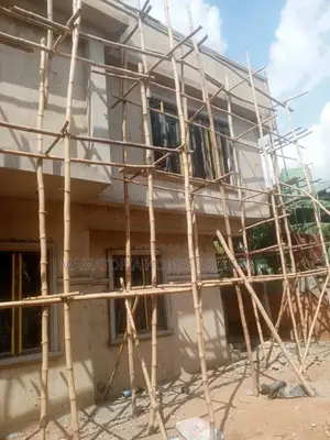 5bdrm House in 2nd Avenue Extension for sale