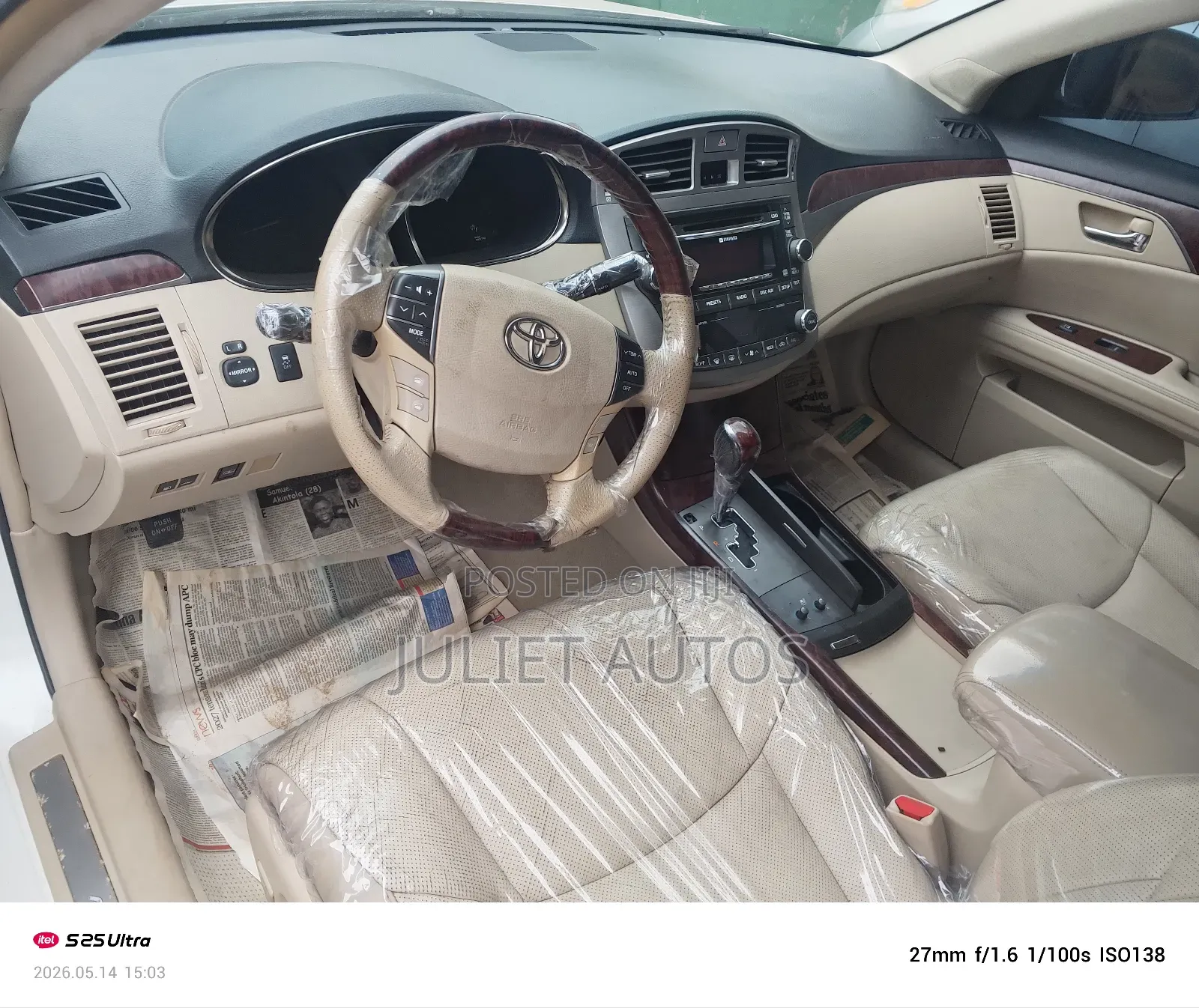 Toyota Avalon 2011 White