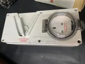 Weather Proof Switched Socket Outlet 13a