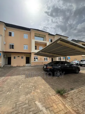 3bdrm Townhouse / Terrace in Gaduwa for rent