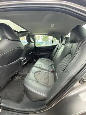 Toyota Camry SE 4dr Sedan (2.5L 4cyl 6A) 2017 Gray