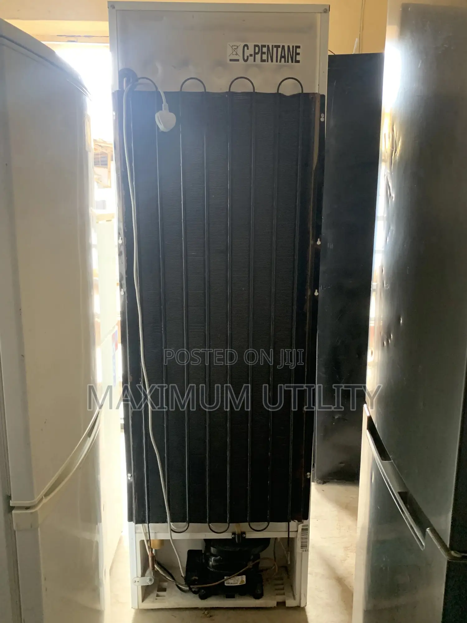 Hotpoint 235 Liters Refrigerator