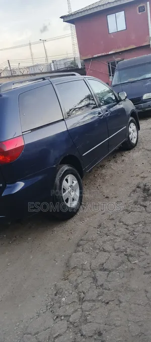 Toyota Sienna CE 2005 Blue