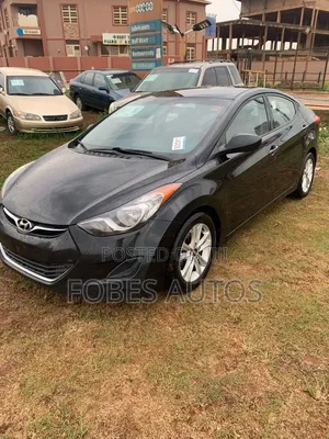 Hyundai Elantra Limited Sedan FWD (1.8L 4cyl 6A) 2013 Black