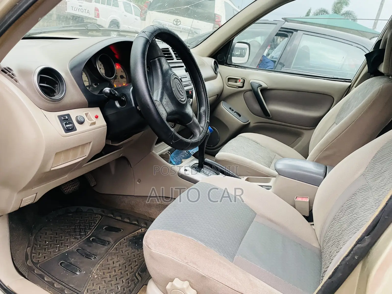 Toyota RAV4 Automatic 2003 Gold