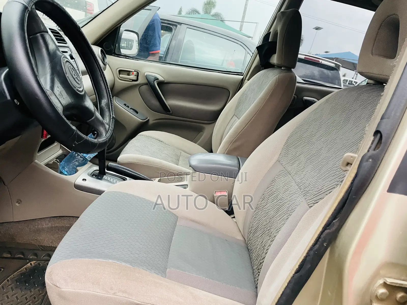 Toyota RAV4 Automatic 2003 Gold
