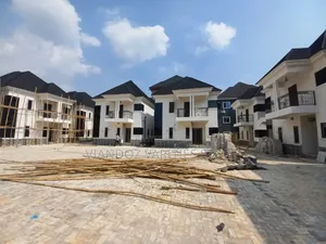 Furnished 8bdrm Duplex in Silver Spring, Owerri for sale