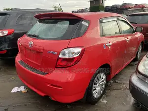 Toyota Matrix Hatchback FWD (1.8L 4cyl 5M) 2010 Red