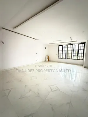 Mini Flat in Ikota for rent