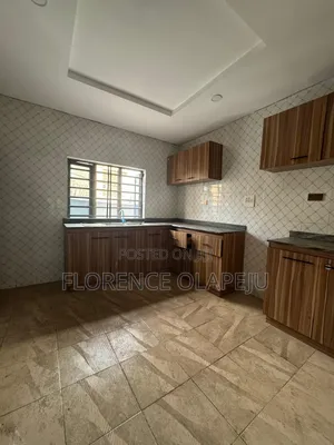 3bdrm Block of Flats in Okebadan Estate, Akobo for rent