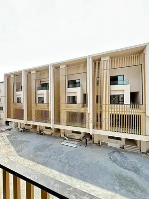 5bdrm Duplex in Banana Island for sale