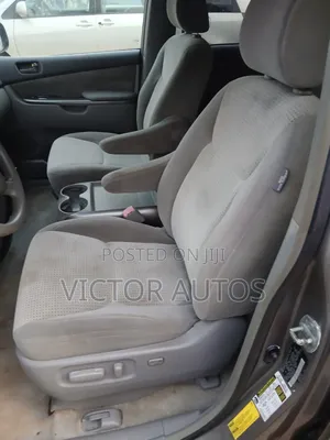 Toyota Sienna 2009 Gray