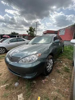 Toyota Camry LE 4dr Sedan (2.4L 4cyl 5A) 2005 Green