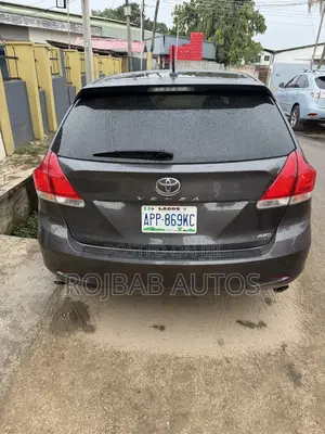 Toyota Venza V6 2010 Gray