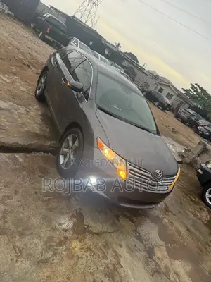 Toyota Venza V6 2010 Gray