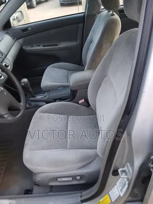 Toyota Camry 2005 Silver