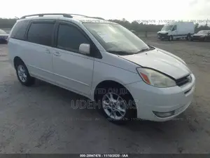 Toyota Sienna 2005 White