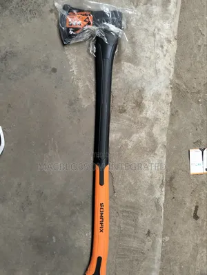 Heavy Duty Axe With Long Handle