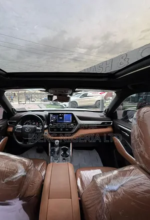 Toyota Highlander Platinum AWD 2020 White