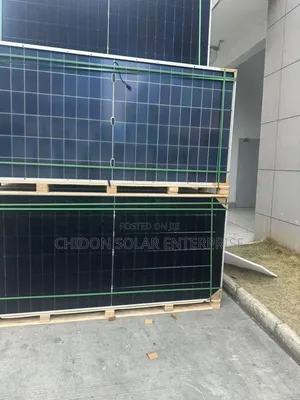 695w Jinko Solar Panel Halfcut Bifiacial