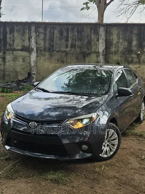 Toyota Corolla LE 4dr Sedan (1.8L 4cyl CVT) 2014 Gray
