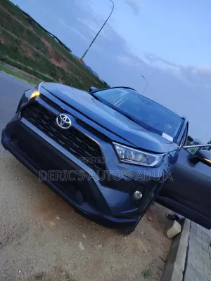 Toyota RAV4 Limited 2021 Gray