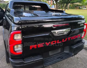 Toyota Hilux 2016 Black