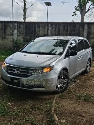 Honda Odyssey 2011 Silver