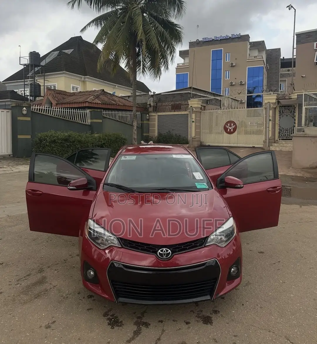 Toyota Corolla 2016 Red