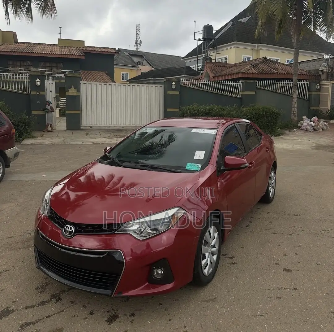 Toyota Corolla 2016 Red
