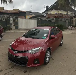 Toyota Corolla 2016 Red