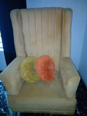 Double Single Seaters Chair of 3.5 Feet Height for Sale