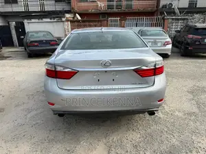 Lexus ES 2015 Silver