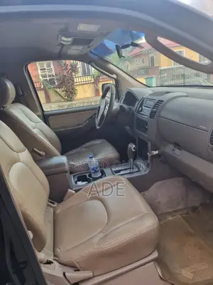Nissan Pathfinder 2005 Black