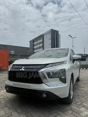 Mitsubishi Xpander 2023 White