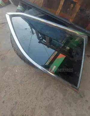Back Door Glass With Chrome Highlander 2018