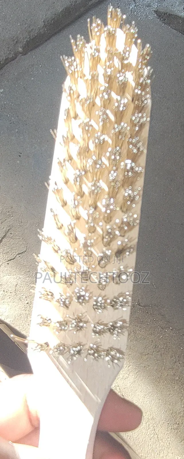 Hand Wirebrush